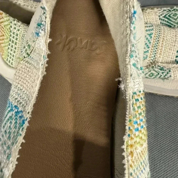 Sanuk Donna St Artesano - Slip On Shoe - Picture 5 of 7